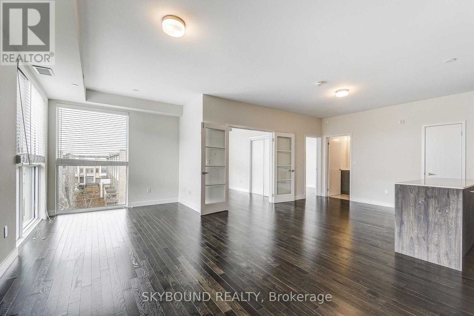 312 - 210 Sabina Drive, Oakville, Ontario  L6H 0W6 - Photo 5 - W13878522