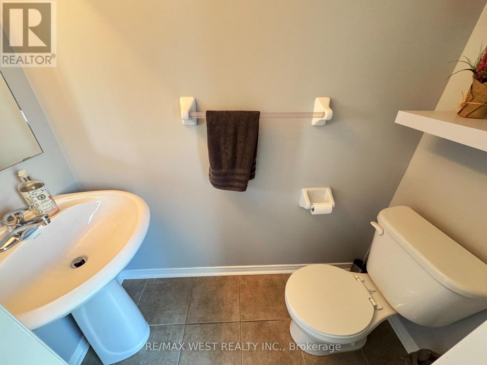 136 - 60 Fairwood Circle, Brampton, Ontario  L6R 0Y6 - Photo 11 - W13878534