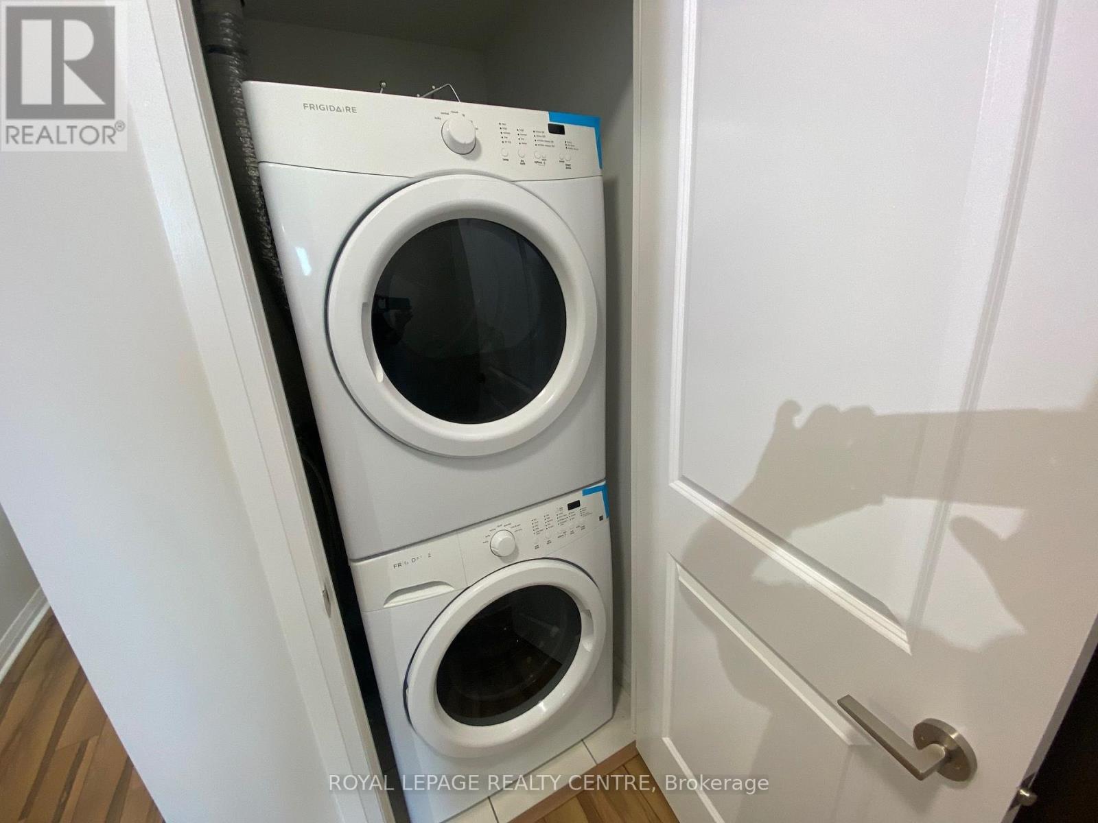 2108 - 55 Eglinton Avenue W, Mississauga, Ontario  L5R 0E4 - Photo 11 - W13878538