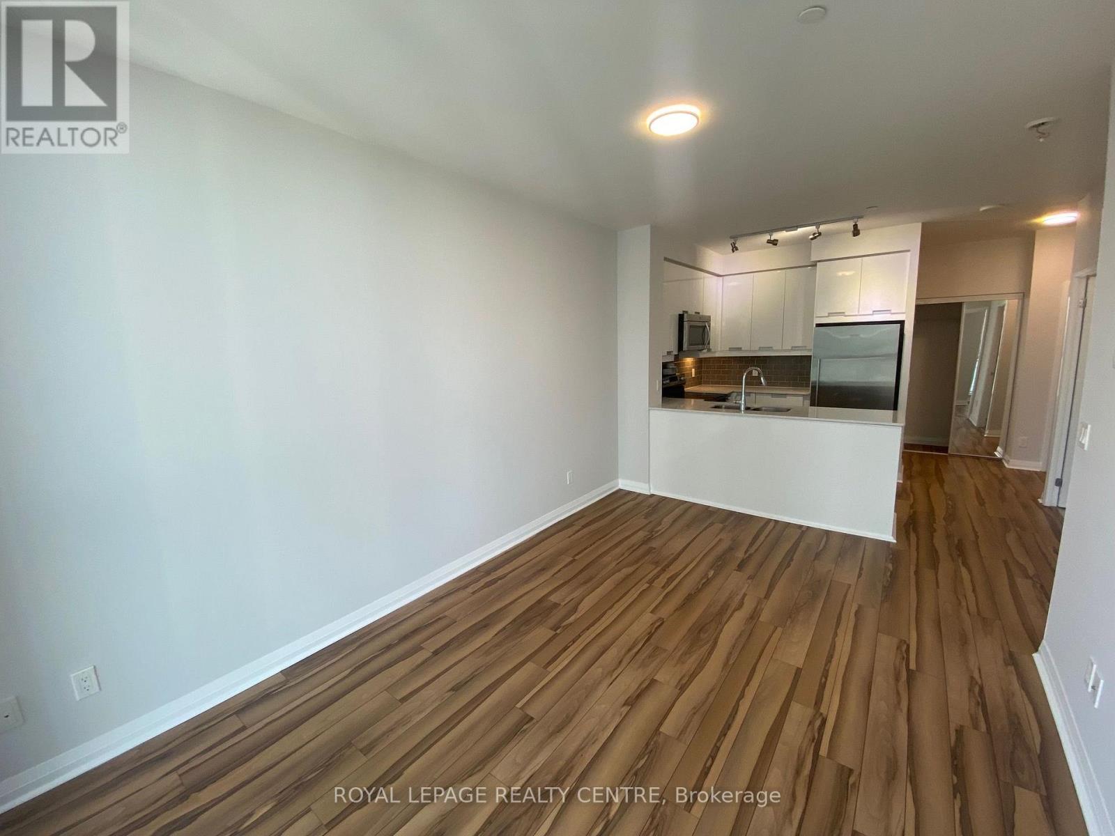 2108 - 55 Eglinton Avenue W, Mississauga, Ontario  L5R 0E4 - Photo 6 - W13878538
