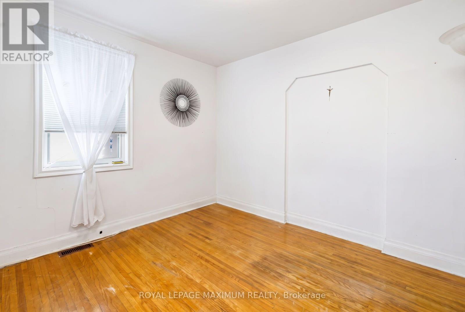 84 Gilley Road, Toronto, Ontario  M3K 1L7 - Photo 4 - W13878578
