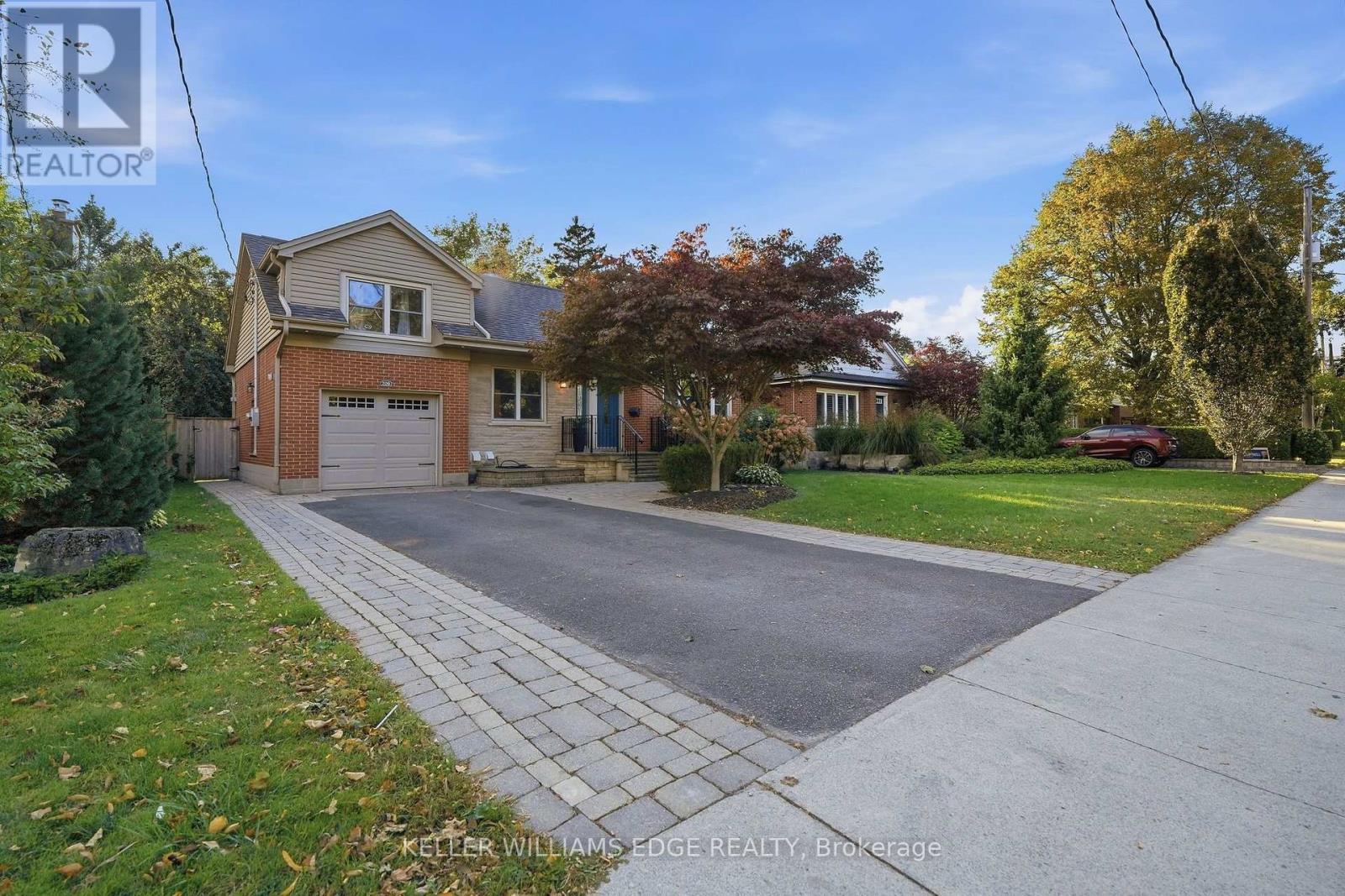 706 Brentwood Drive, Burlington, Ontario  L7S 1S4 - Photo 2 - W13878600