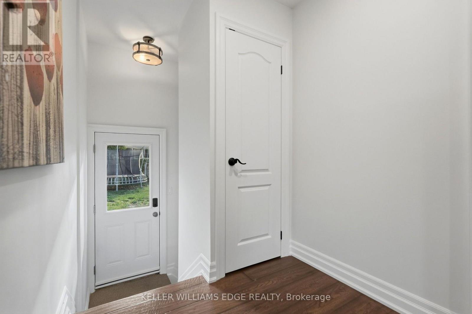 706 Brentwood Drive, Burlington, Ontario  L7S 1S4 - Photo 25 - W13878600