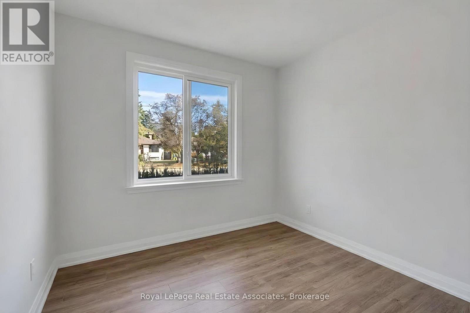 2086 Bridge Road, Oakville, Ontario  L6L 2E9 - Photo 17 - W13878606