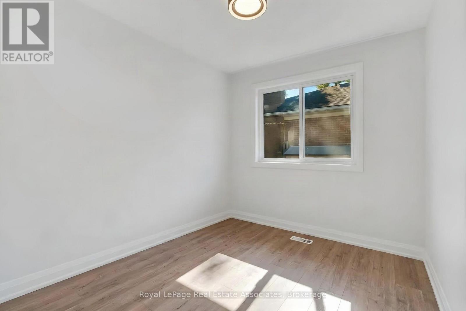 2086 Bridge Road, Oakville, Ontario  L6L 2E9 - Photo 19 - W13878606