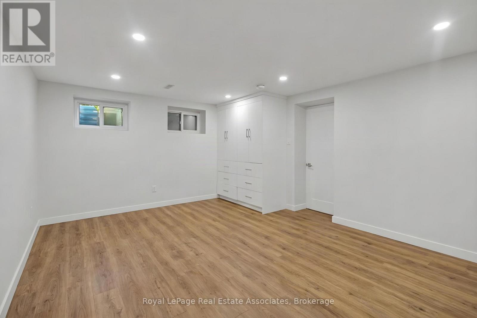 2086 Bridge Road, Oakville, Ontario  L6L 2E9 - Photo 28 - W13878606