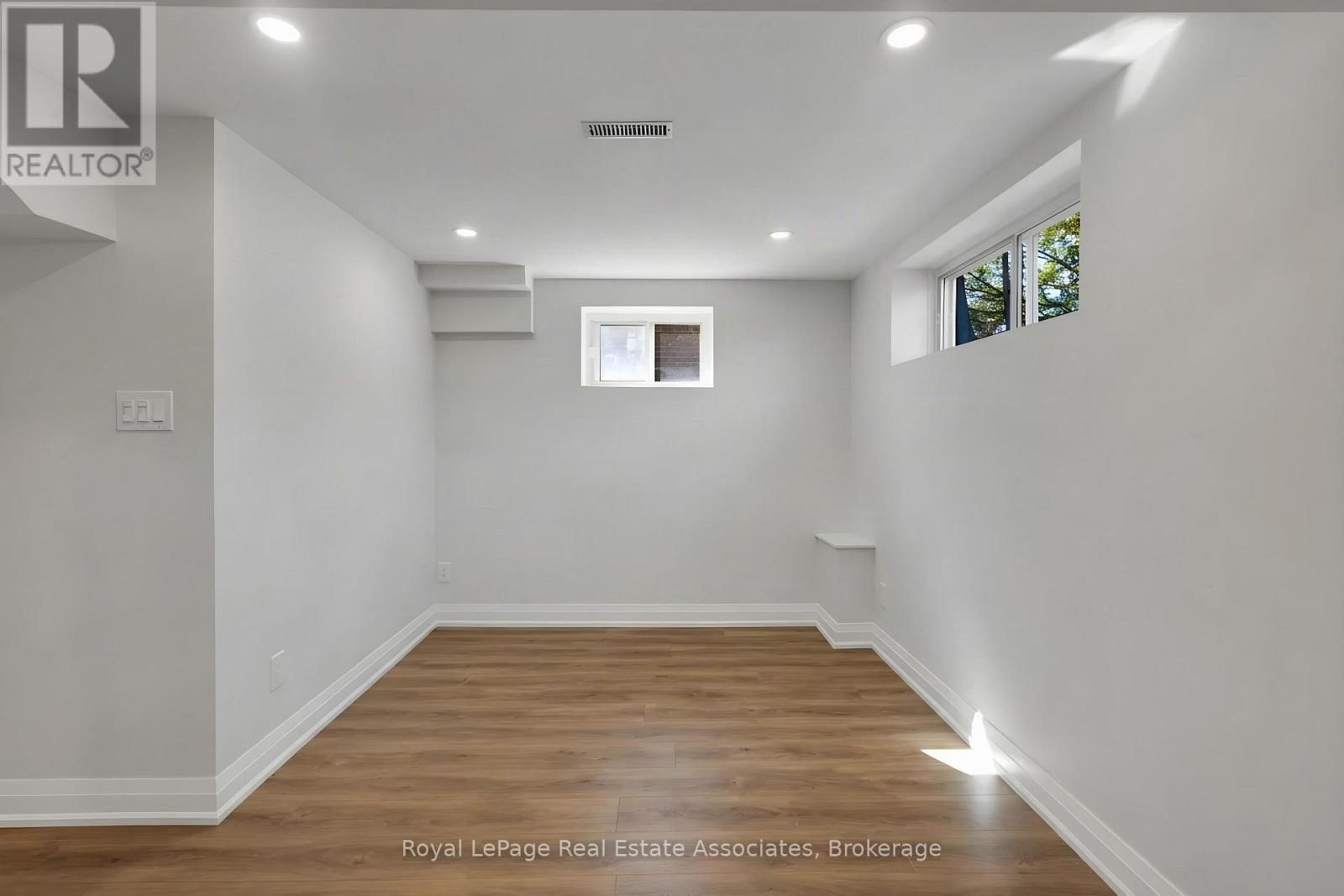 2086 Bridge Road, Oakville, Ontario  L6L 2E9 - Photo 30 - W13878606