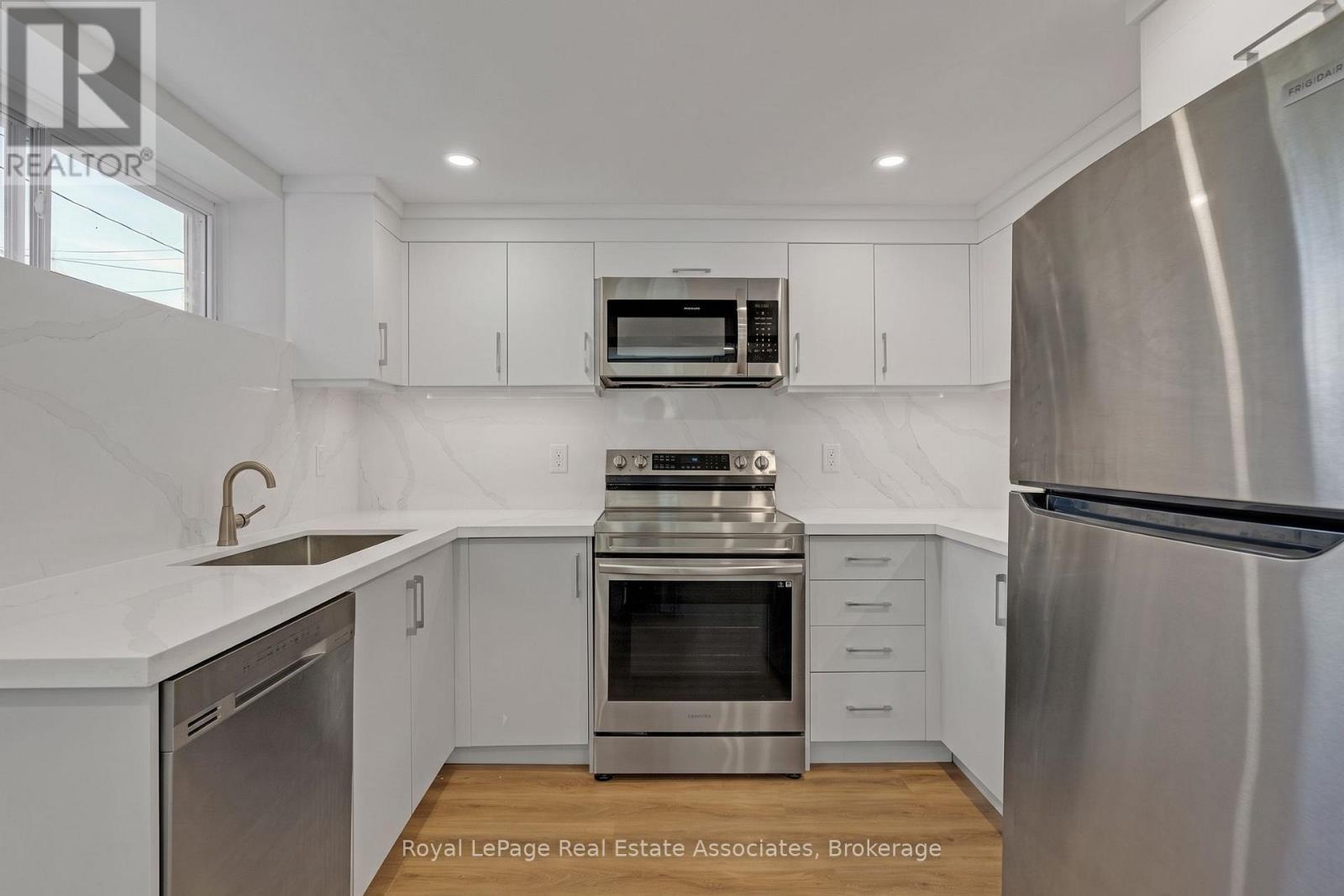 2086 Bridge Road, Oakville, Ontario  L6L 2E9 - Photo 31 - W13878606