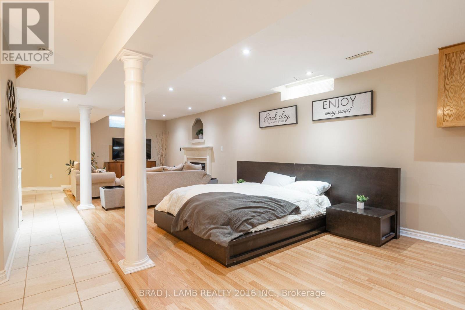 8 Burnley Place, Brampton, Ontario  L6Z 2V1 - Photo 23 - W13878666