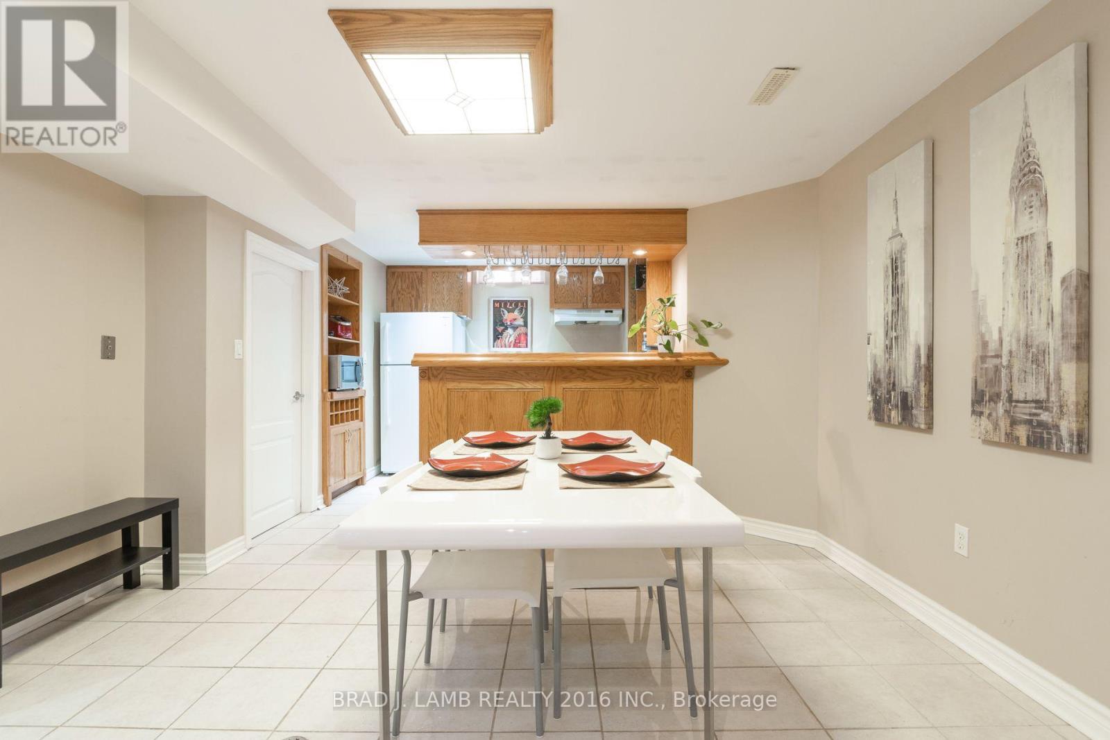 8 Burnley Place, Brampton, Ontario  L6Z 2V1 - Photo 26 - W13878666