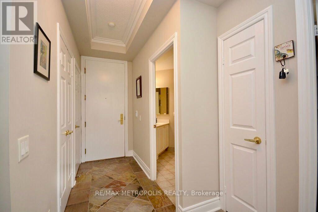 2612 - 25 Kingsbridge Garden Circle, Mississauga, Ontario  L5R 4B1 - Photo 5 - W13878670