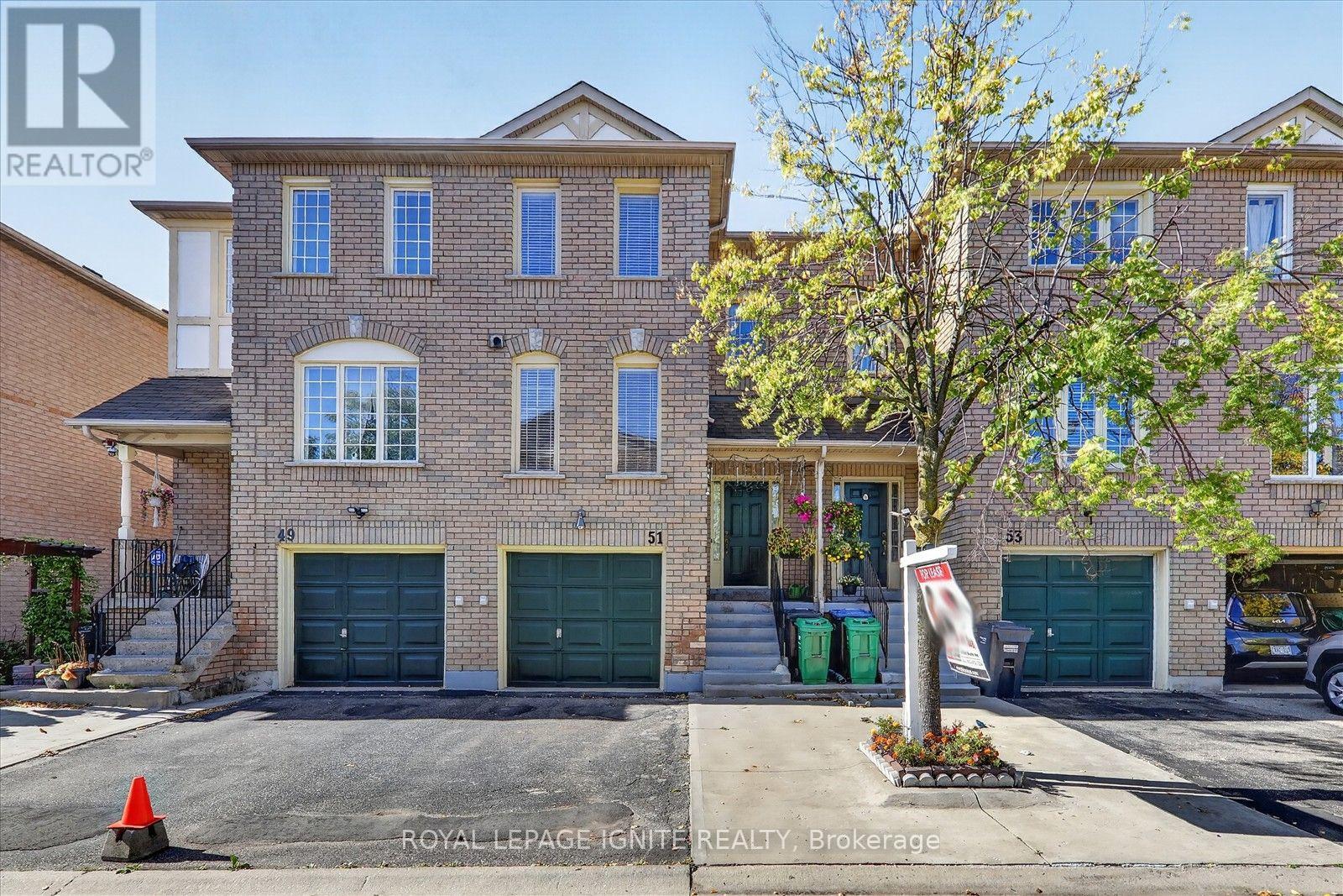 51 - 2 SIR LOU DRIVE, Brampton, Ontario
