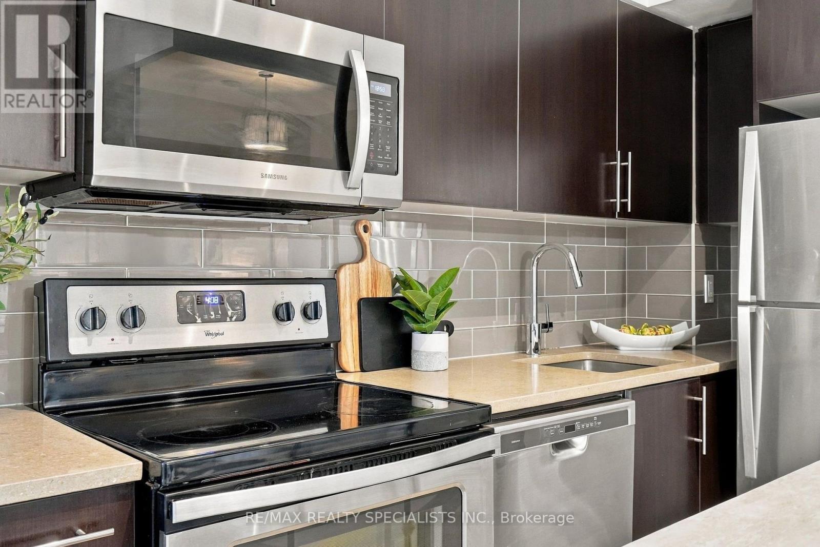 313 - 65 Speers Road, Oakville, Ontario  L6K 0J1 - Photo 6 - W13878714