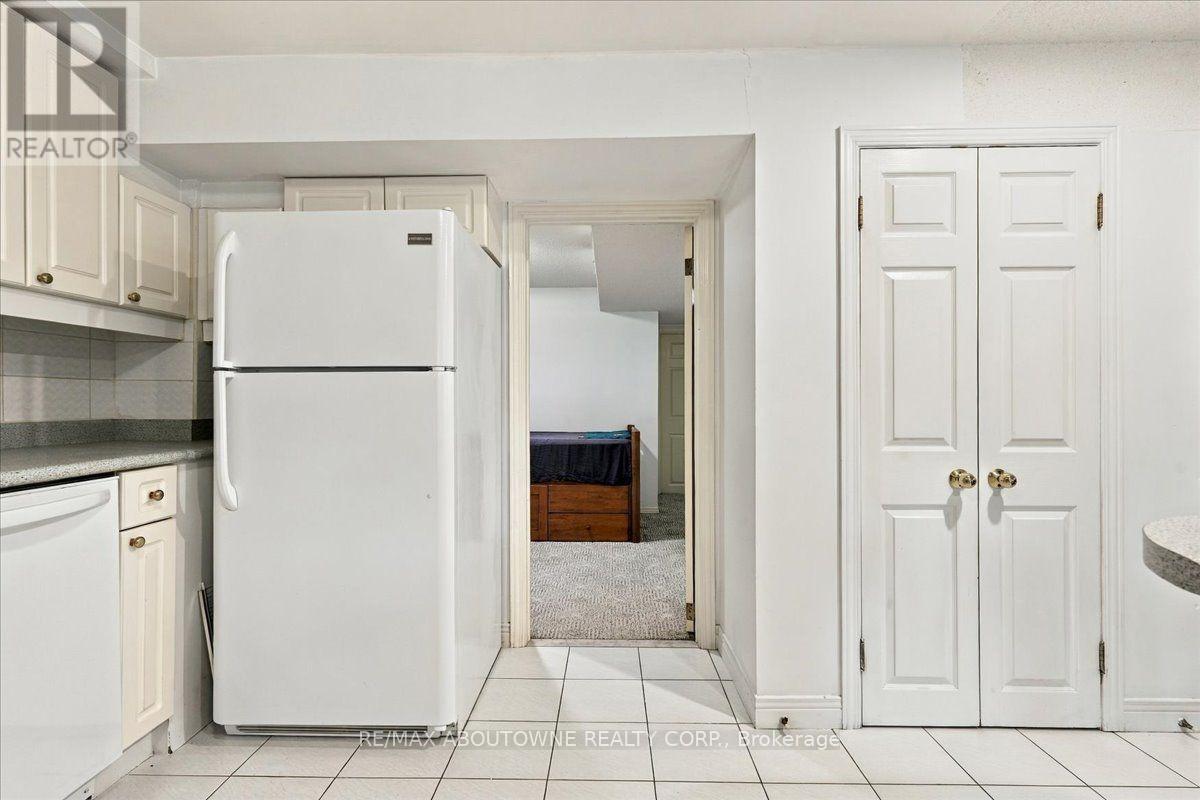Lower - 1374 Heritage Way, Oakville, Ontario  L6M 3C9 - Photo 16 - W13878720