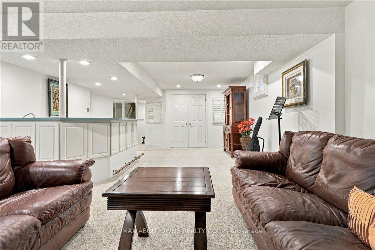 Lower - 1374 Heritage Way, Oakville, Ontario  L6M 3C9 - Photo 3 - W13878720