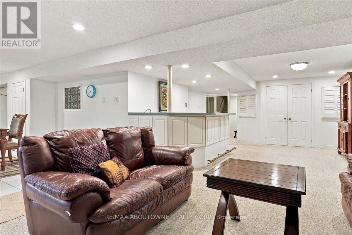 Lower - 1374 Heritage Way, Oakville, Ontario  L6M 3C9 - Photo 7 - W13878720