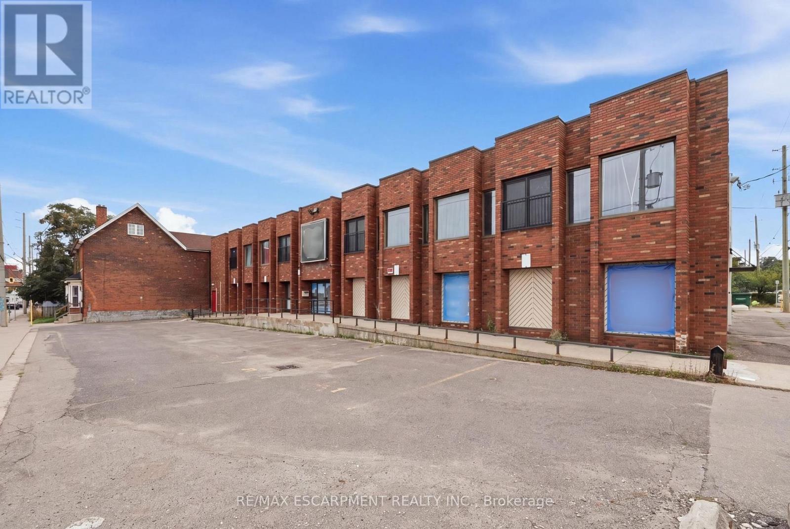 98 Barton Street E, Hamilton, Ontario  L8L 2V9 - Photo 1 - X13878552