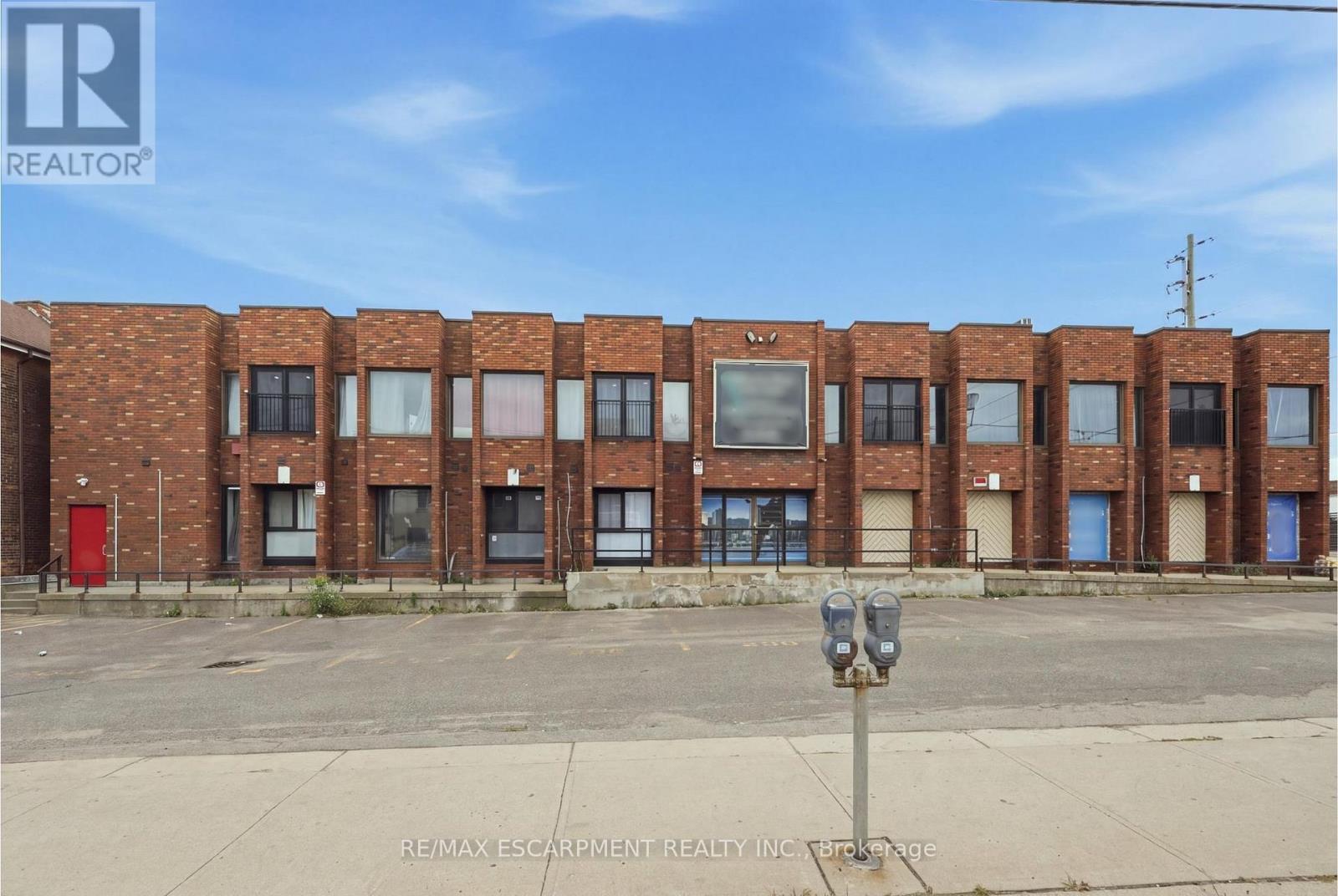 98 Barton Street E, Hamilton, Ontario  L8L 2V9 - Photo 2 - X13878552