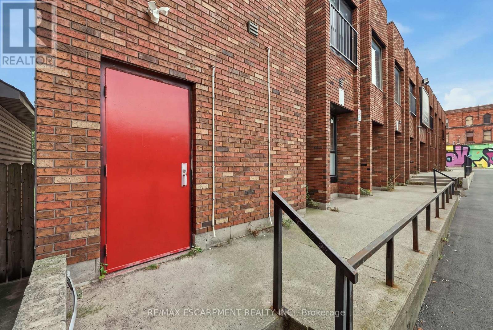 98 Barton Street E, Hamilton, Ontario  L8L 2V9 - Photo 5 - X13878552