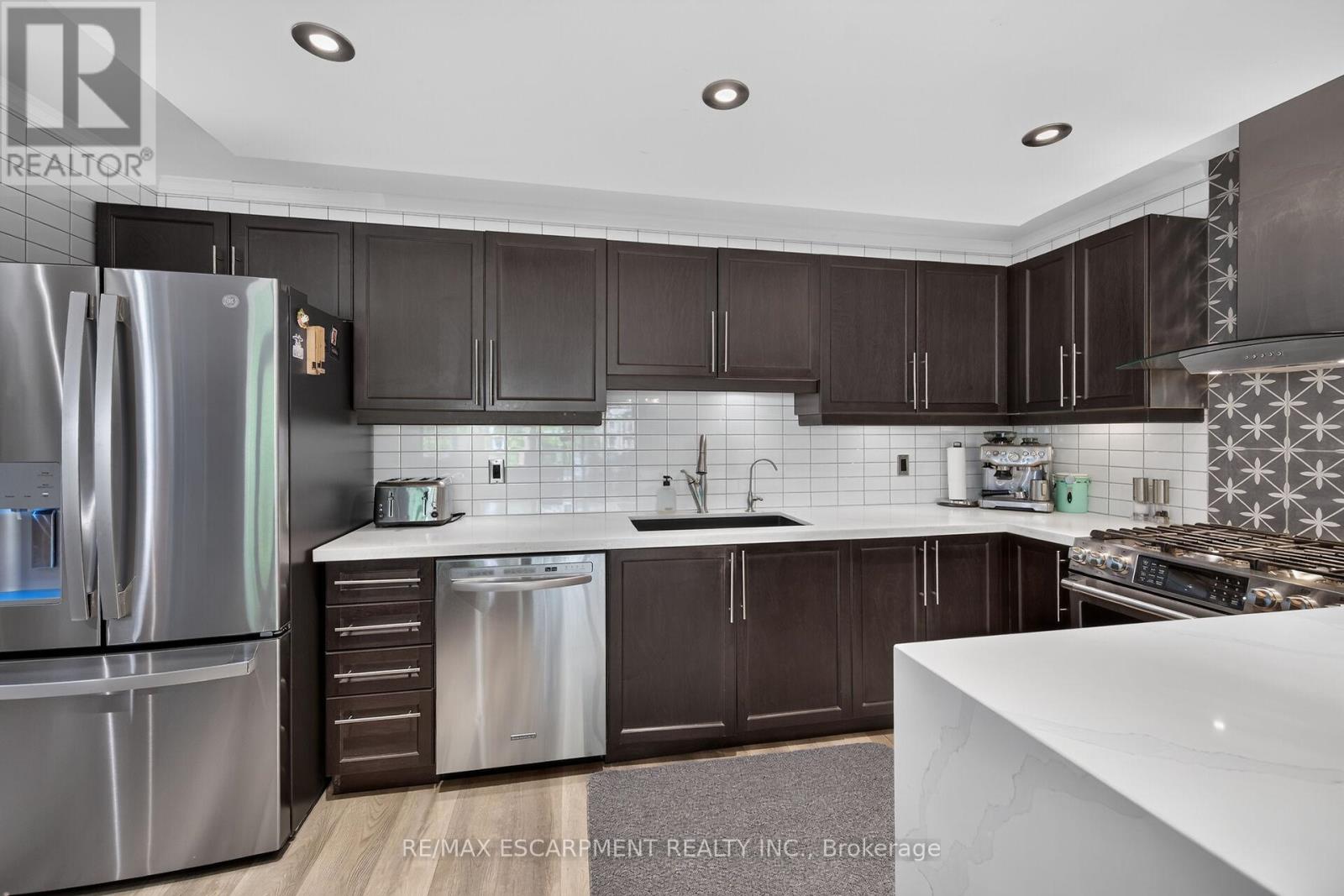 4377 Beverley Crescent, Lincoln (Beamsville), Ontario  L0R 1B6 - Photo 10 - X13878690