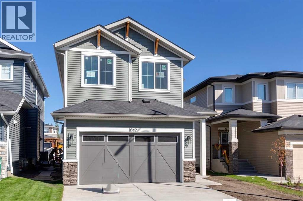 1062 Bayview Crescent SW, Airdrie, Alberta  T4B 5N8 - Photo 2 - A2347635