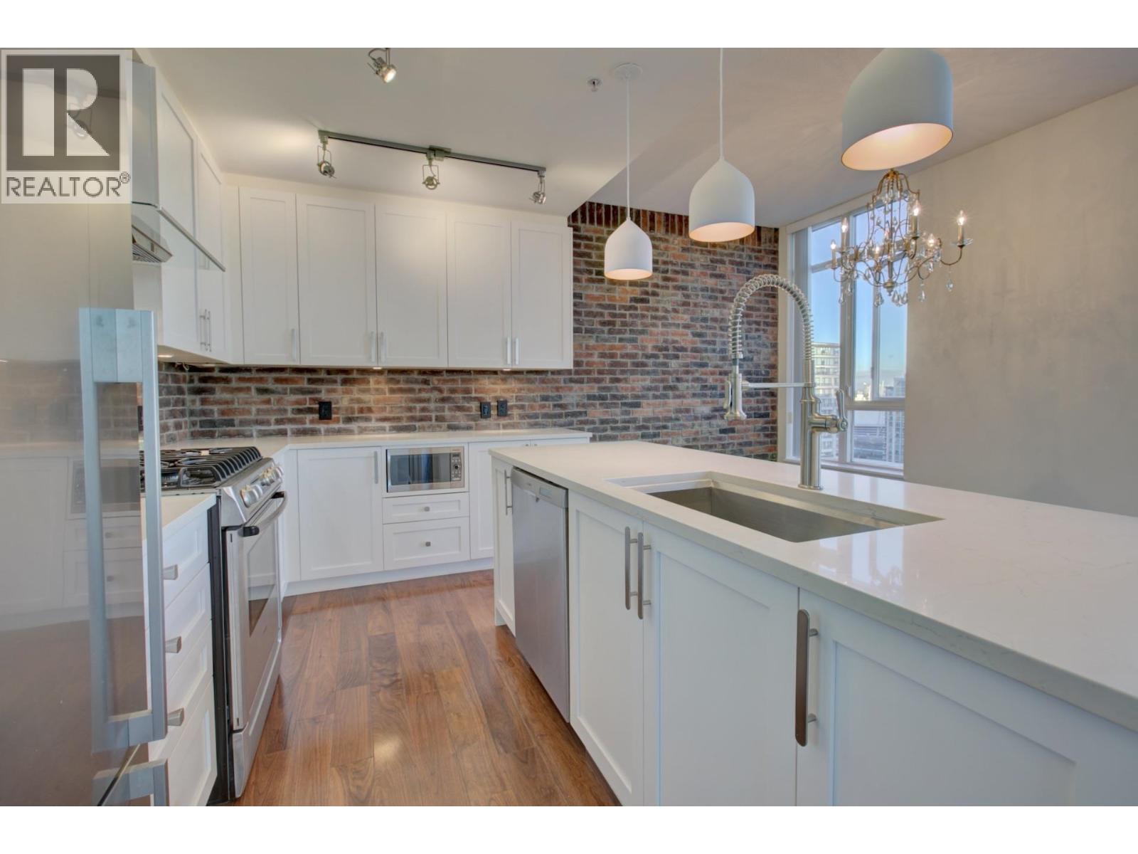 2403 1001 Homer Street, Vancouver, British Columbia  V6B 1M9 - Photo 2 - R3173888