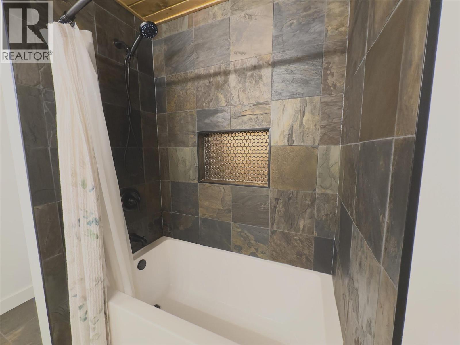 1301 GROSVENOR Place