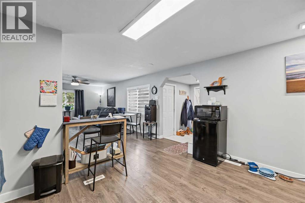 32, 1190 15 Avenue