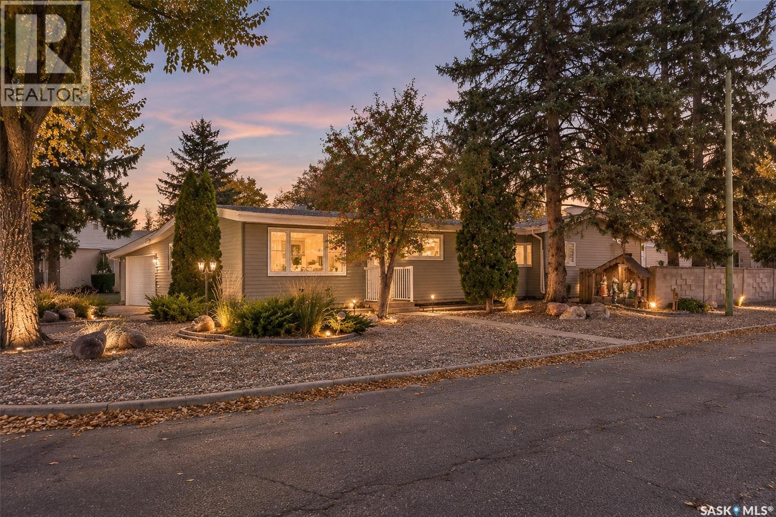 1245 Brown STREET, Moose Jaw, Saskatchewan