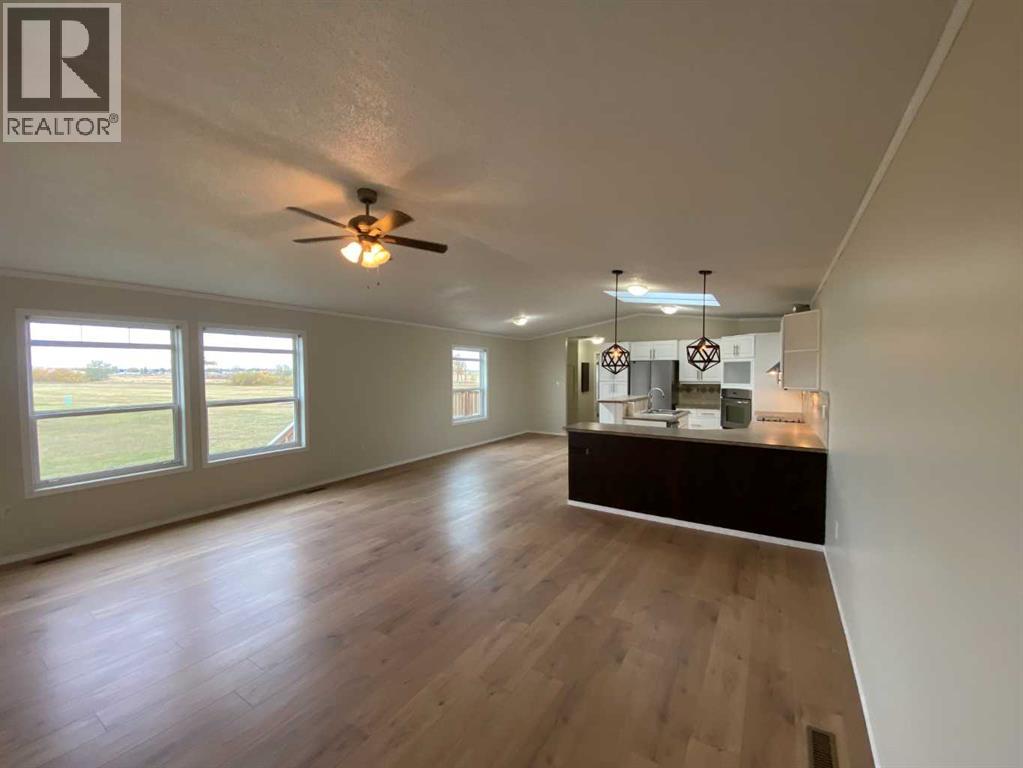 127 Meadowplace Drive E