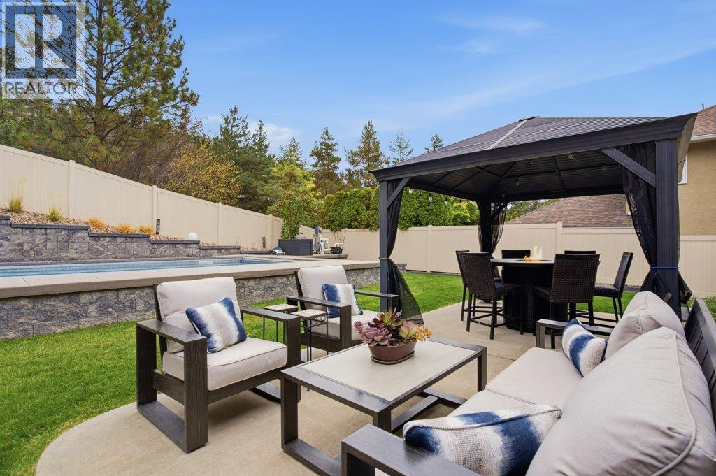 2097 Lillooet Crescent