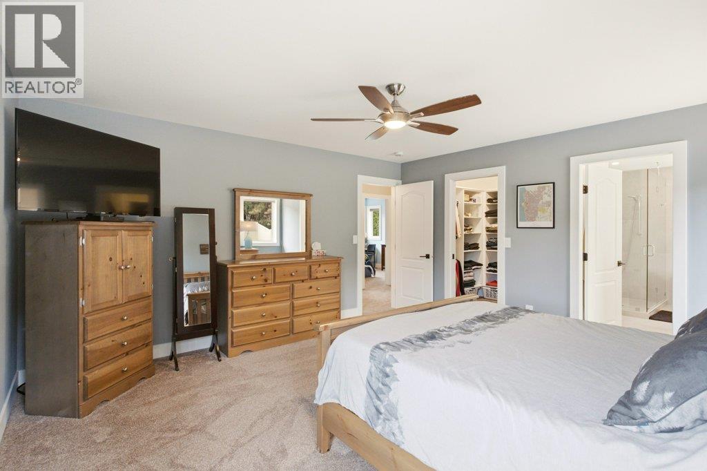 2097 Lillooet Crescent