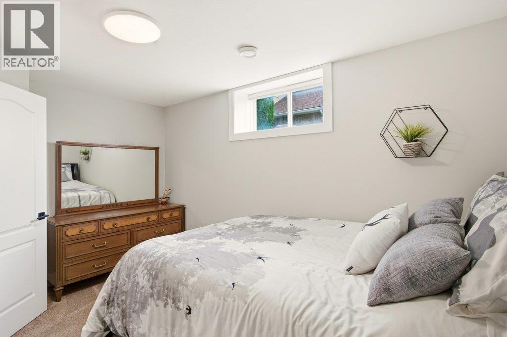 2097 Lillooet Crescent