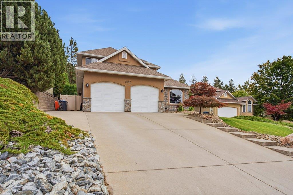 2097 Lillooet Crescent
