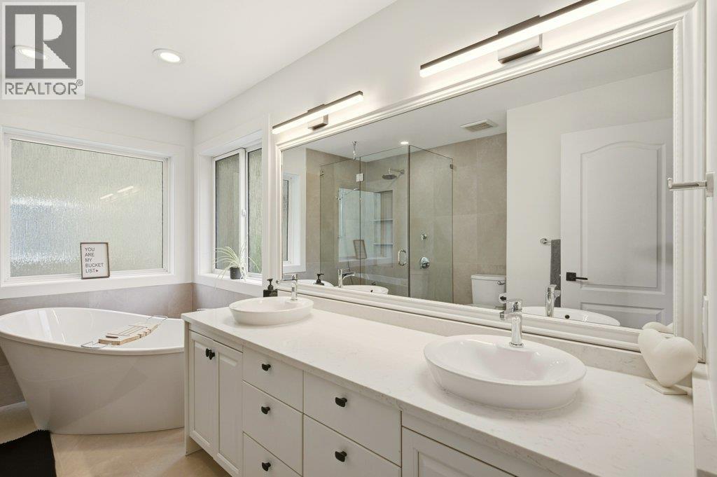 2097 Lillooet Crescent