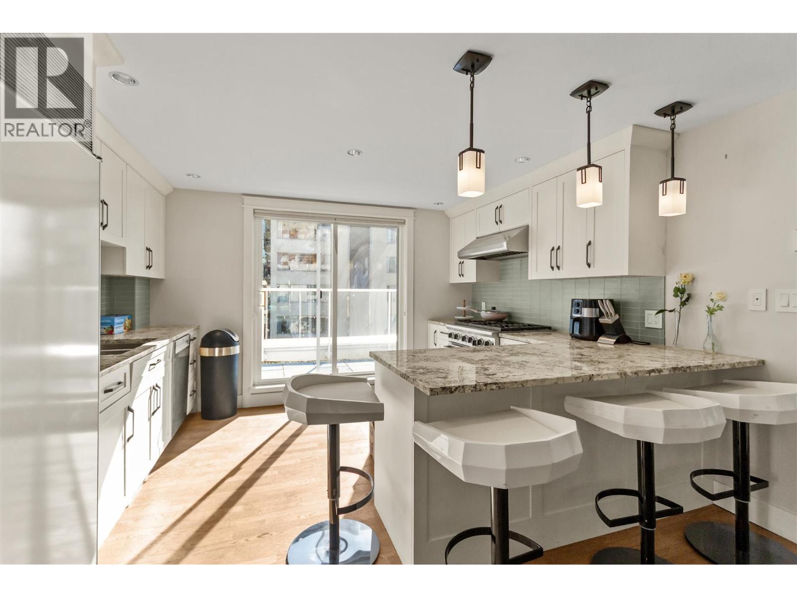Ph 1403 Beach Avenue, Vancouver, British Columbia  V6G 1Y3 - Photo 11 - R3173797