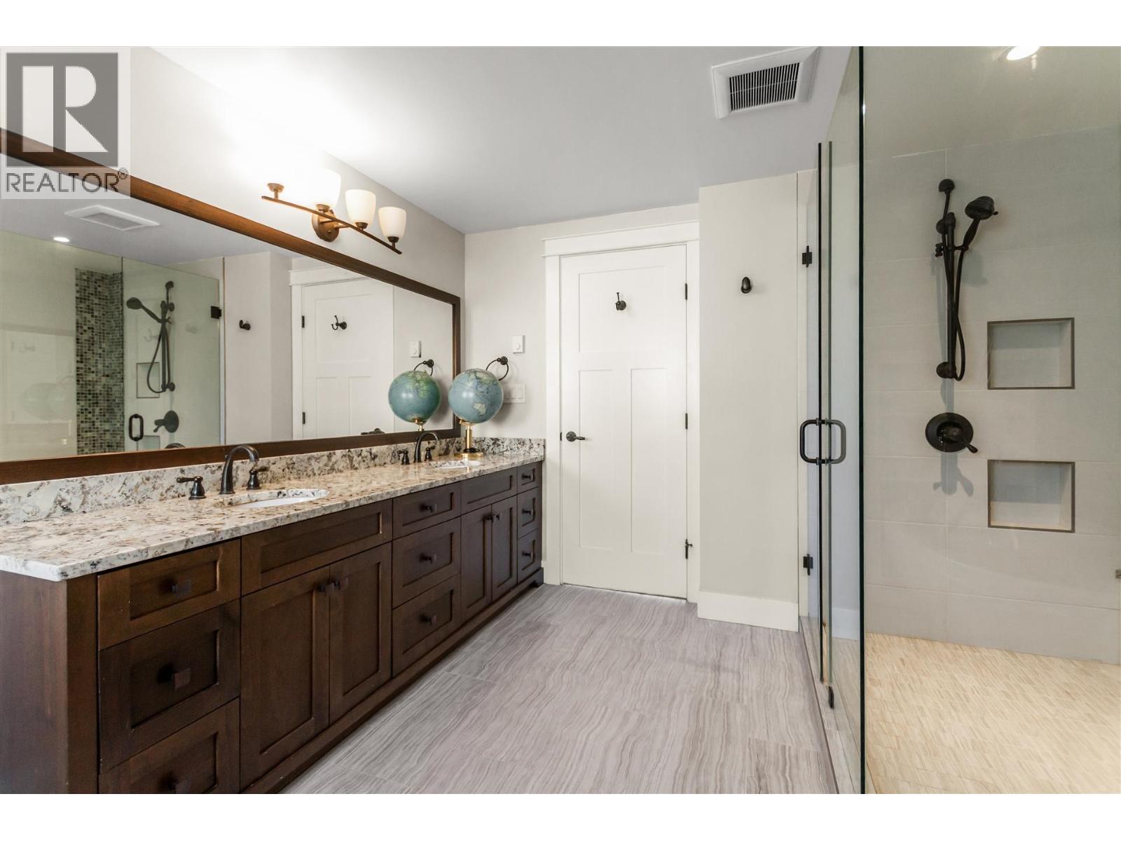 Ph 1403 Beach Avenue, Vancouver, British Columbia  V6G 1Y3 - Photo 17 - R3173797
