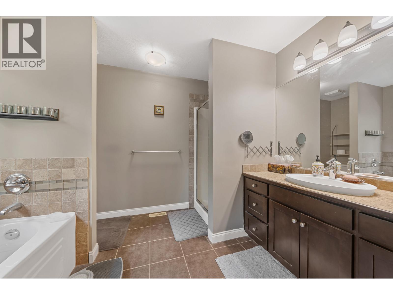 24111 102b Avenue, Maple Ridge, British Columbia  V2W 2B4 - Photo 17 - R3173931