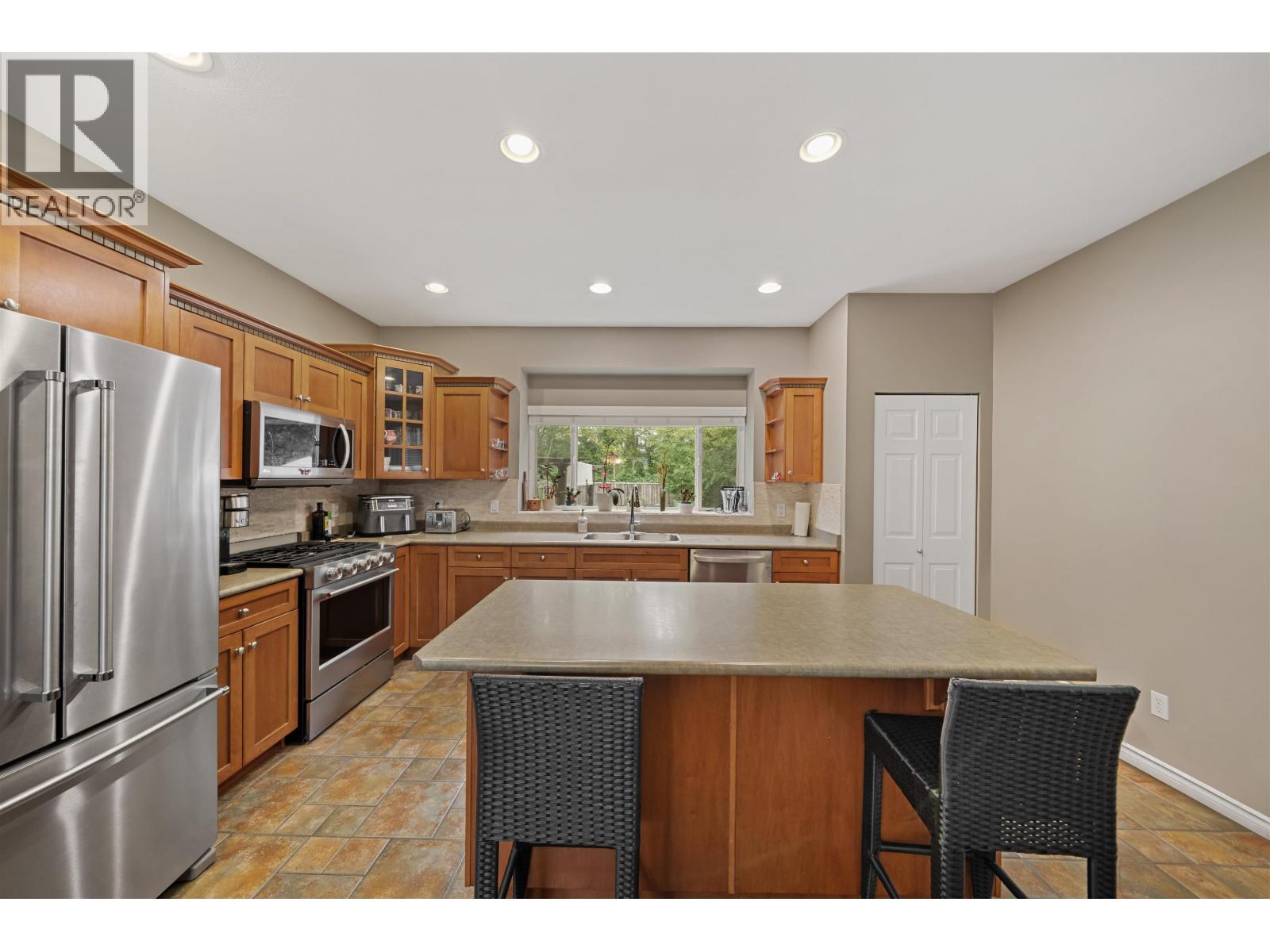 24111 102b Avenue, Maple Ridge, British Columbia  V2W 2B4 - Photo 4 - R3173931