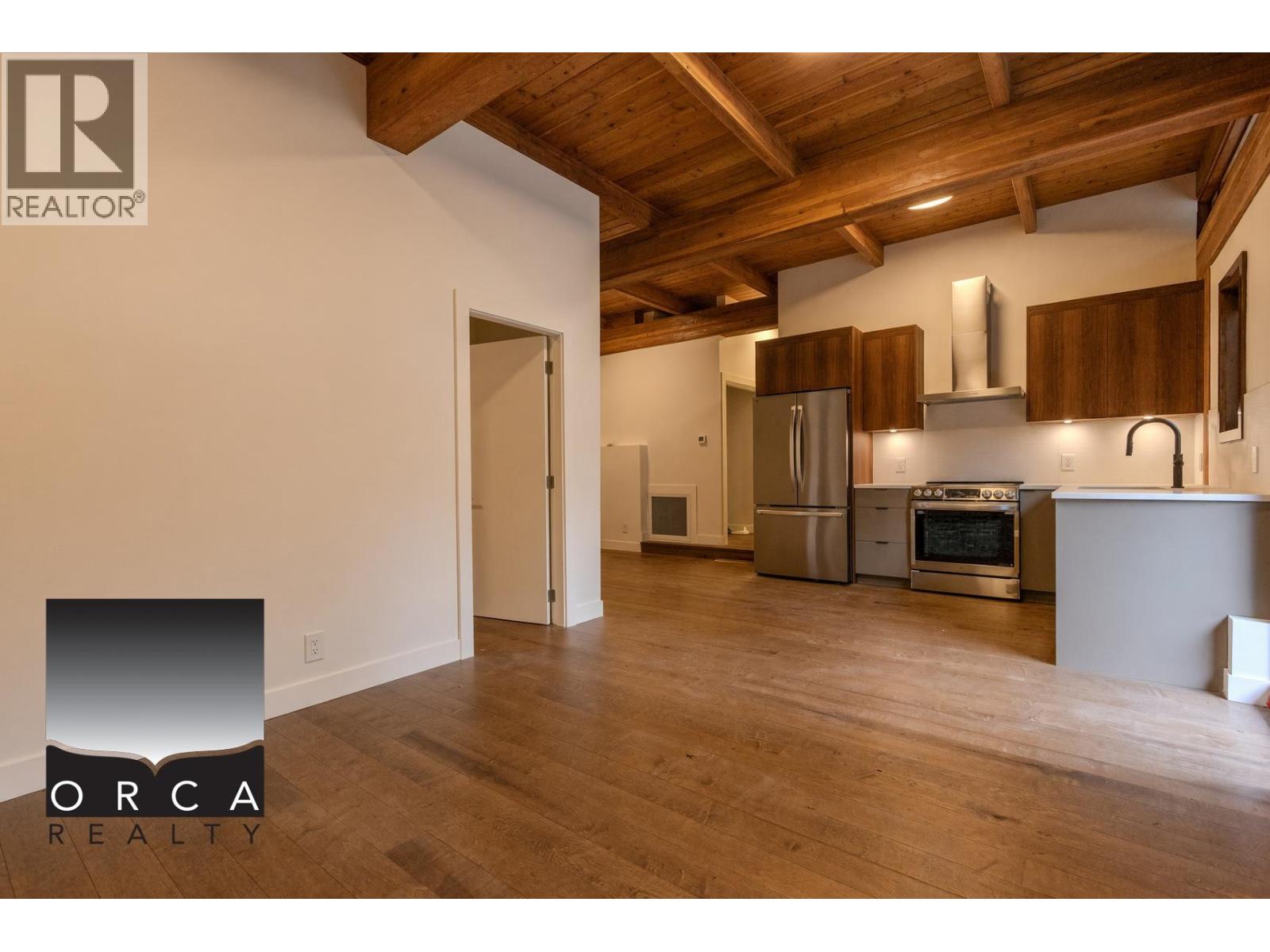 5363 Kew Cliff Road, West Vancouver, British Columbia  V7W 1M3 - Photo 3 - R3173925