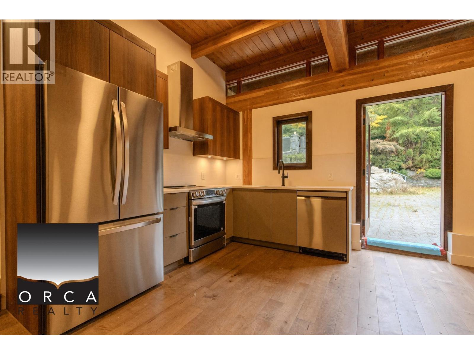 5363 Kew Cliff Road, West Vancouver, British Columbia  V7W 1M3 - Photo 4 - R3173925