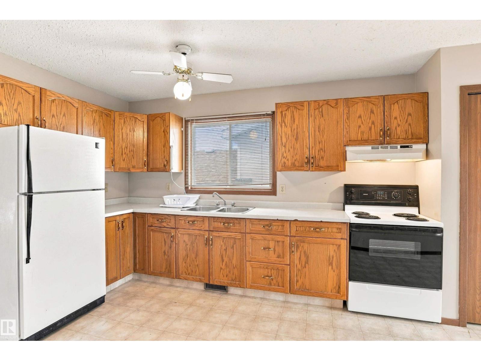 4210 50 Av, Cold Lake, Alberta  T9M 2B3 - Photo 6 - E4511032