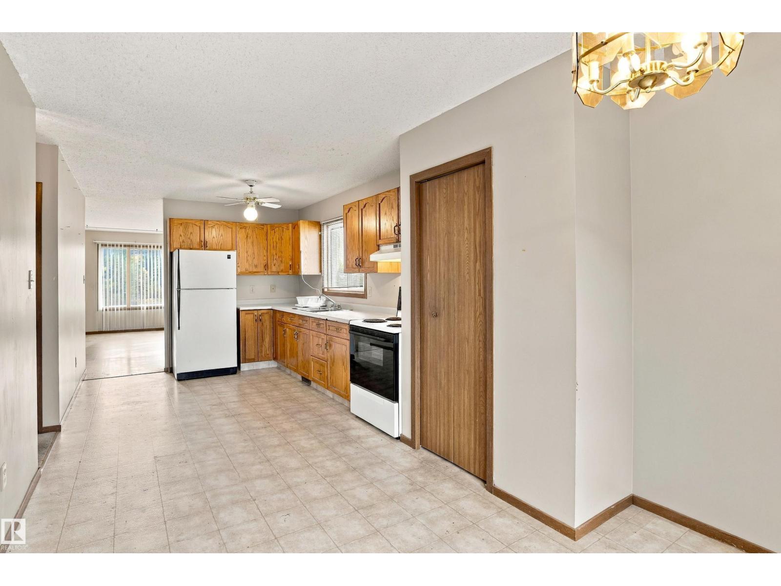 4210 50 Av, Cold Lake, Alberta  T9M 2B3 - Photo 7 - E4511032