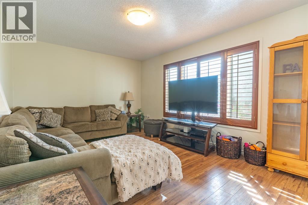 5 Stapeford Crescent SE
