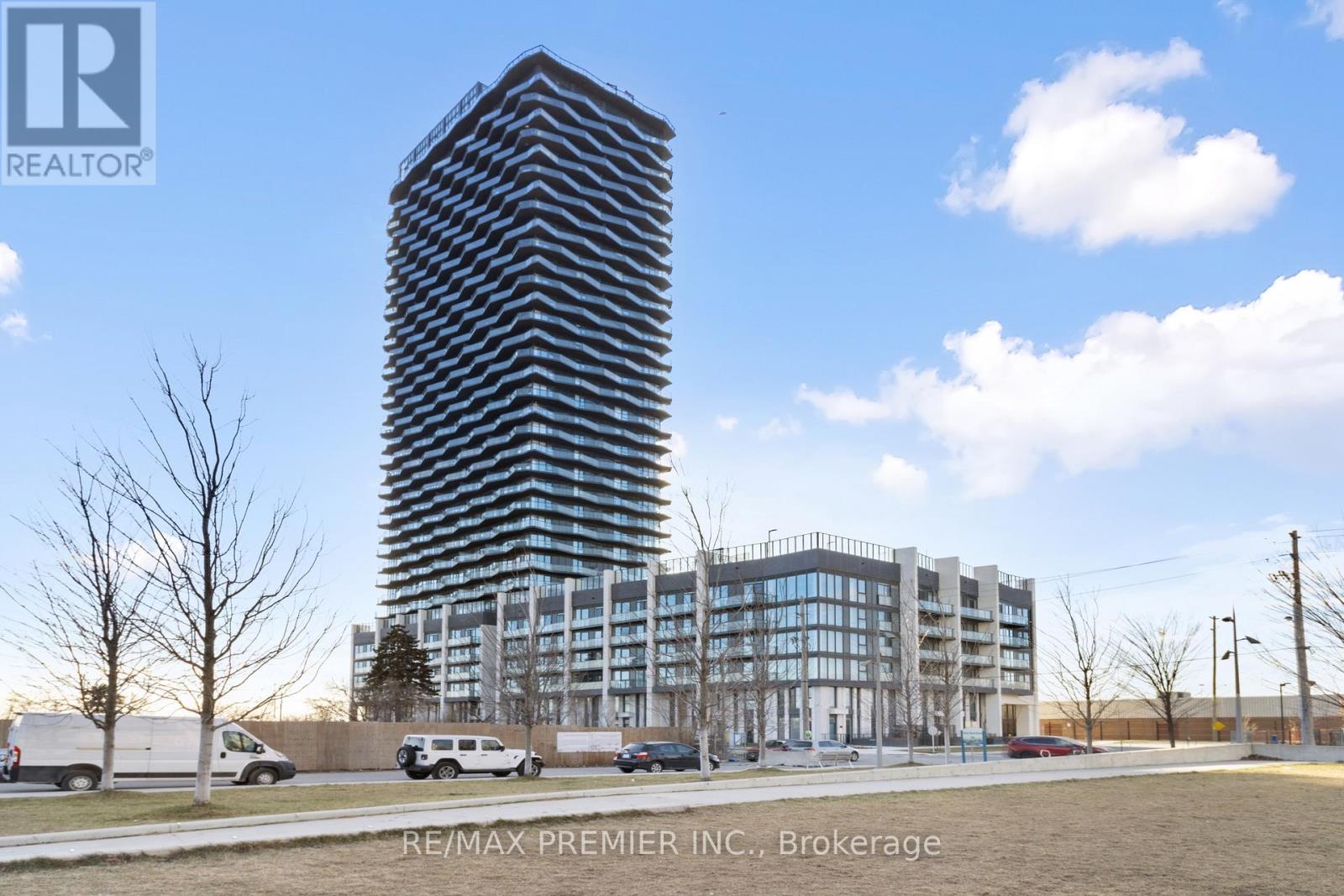 1007 - 36 Zorra Street, Toronto, Ontario  M8Z 0G5 - Photo 2 - W13877848