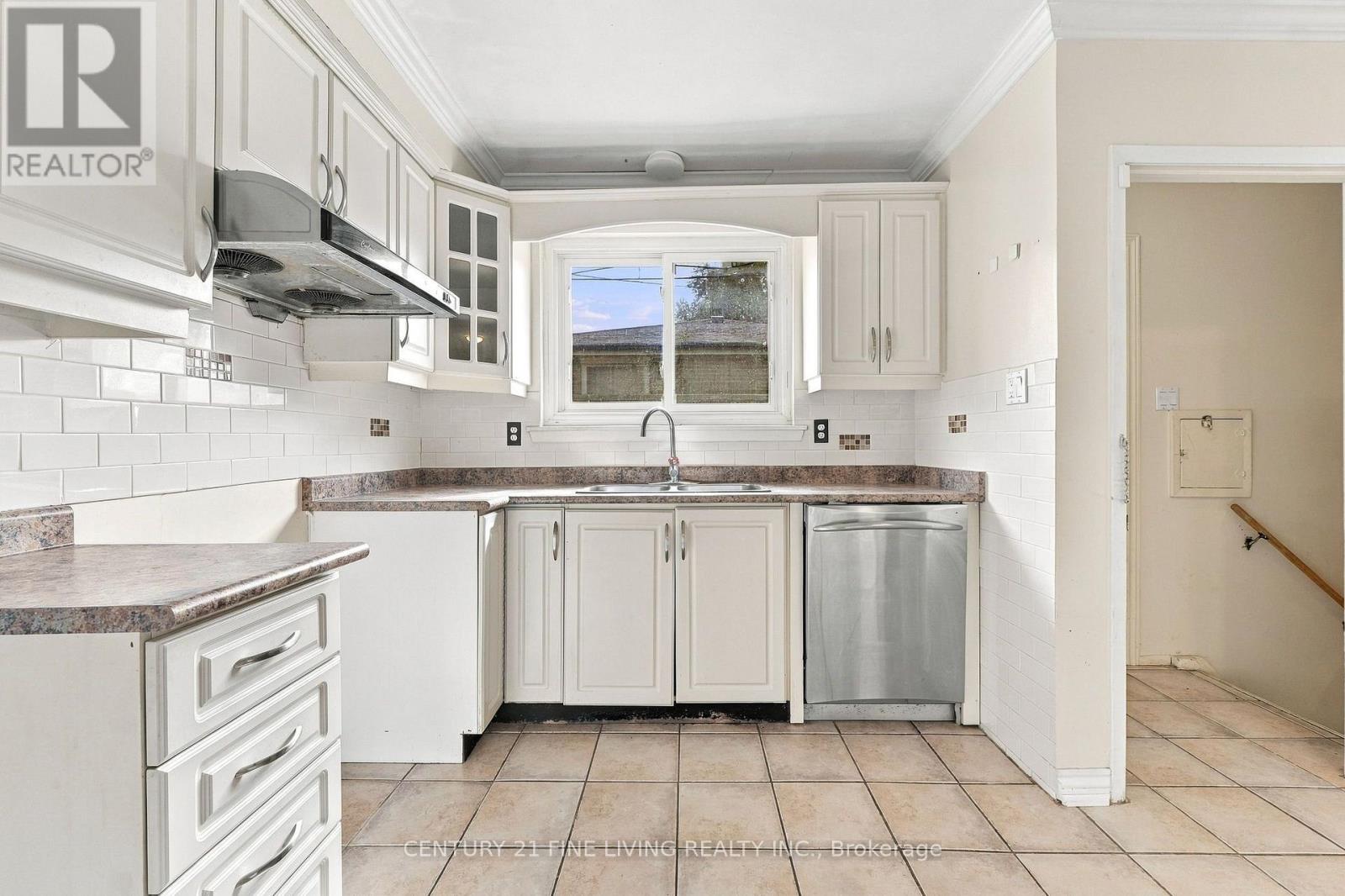 132 Brentwood Drive, Brampton, Ontario  L6T 1R2 - Photo 14 - W13878728