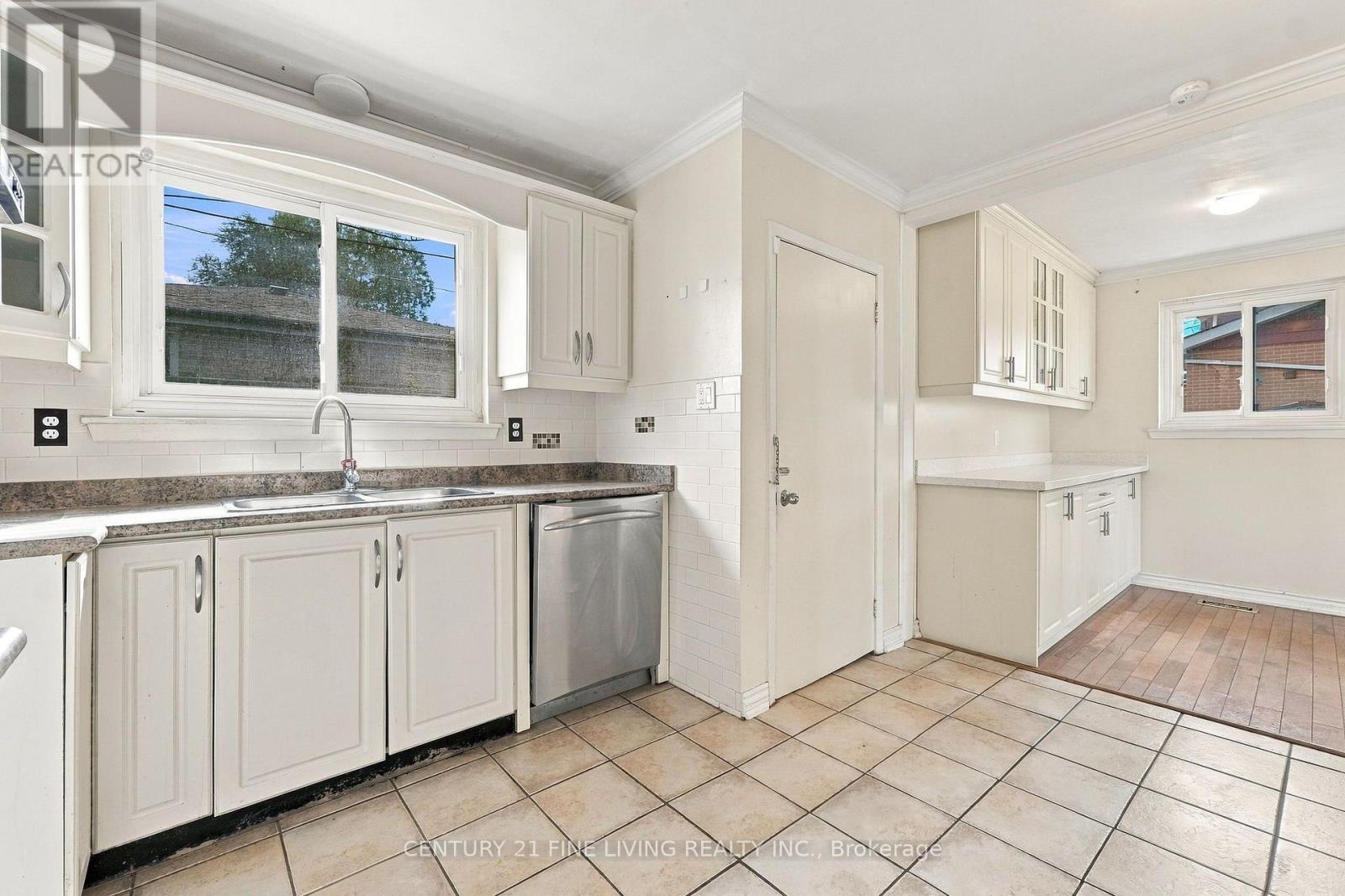 132 Brentwood Drive, Brampton, Ontario  L6T 1R2 - Photo 15 - W13878728