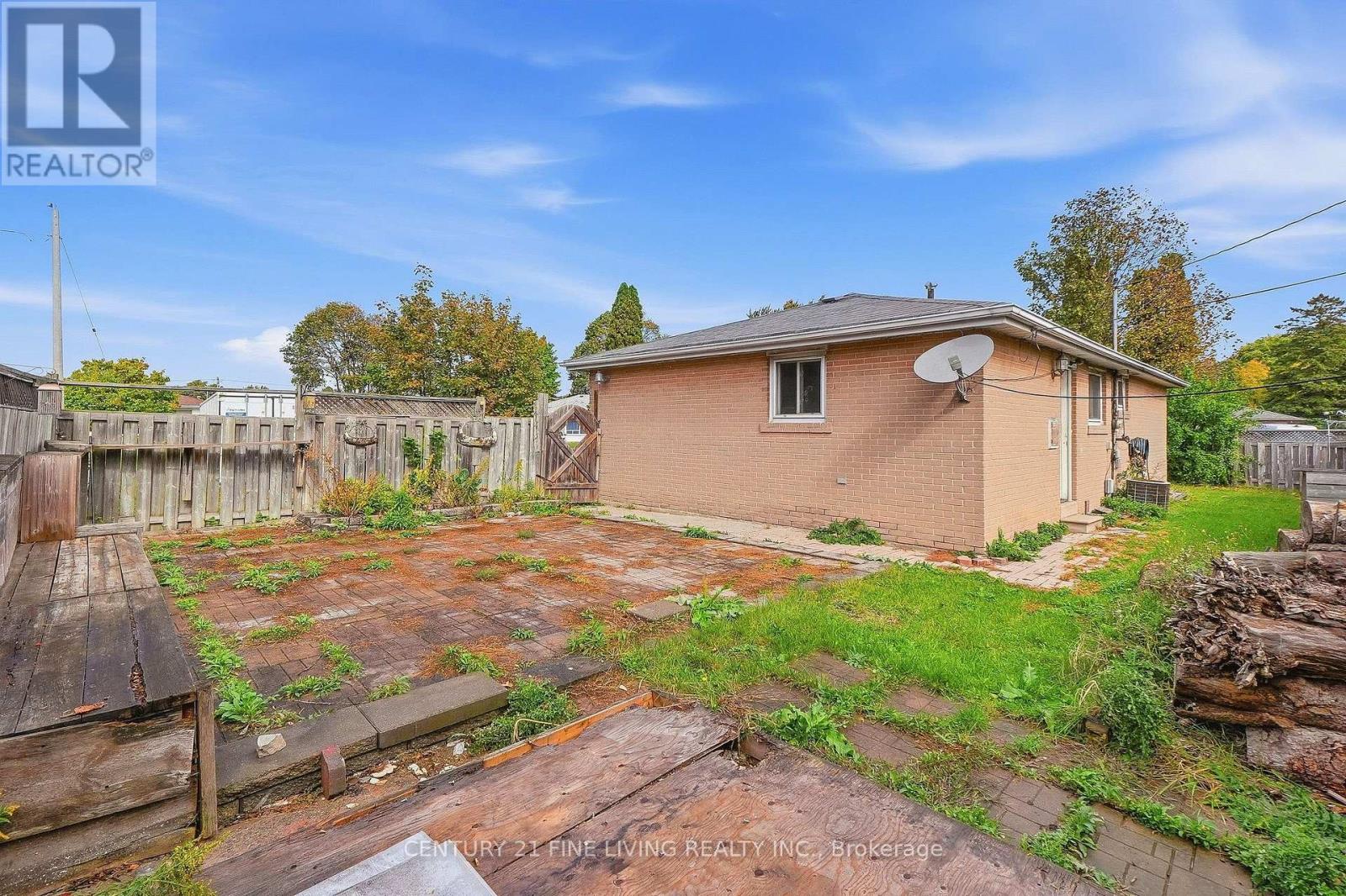 132 Brentwood Drive, Brampton, Ontario  L6T 1R2 - Photo 35 - W13878728