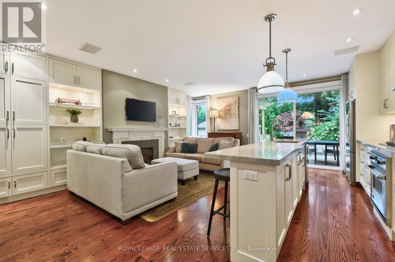309 Willard Avenue, Toronto, Ontario  M6S 3R1 - Photo 16 - W13878730