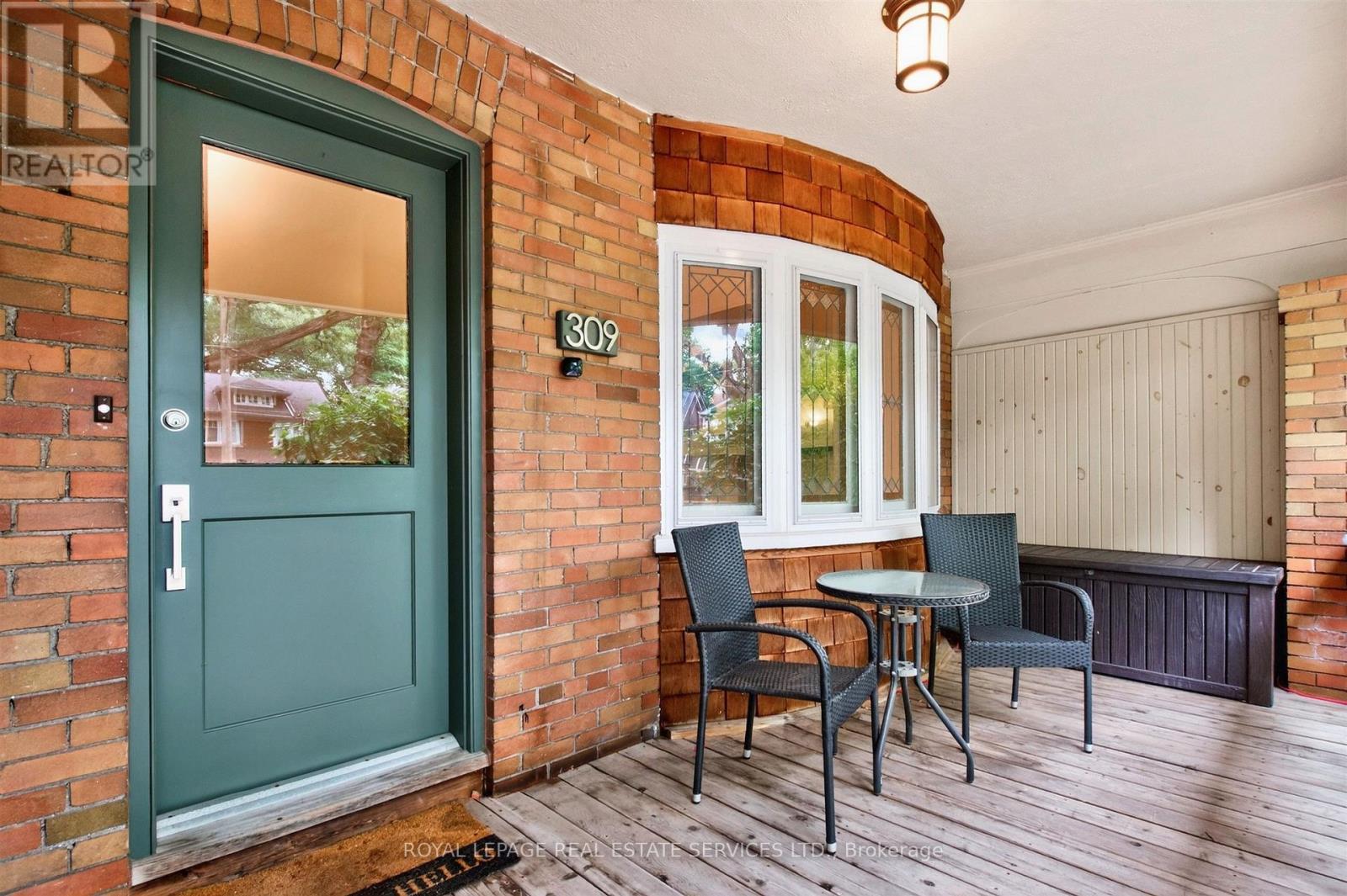 309 Willard Avenue, Toronto, Ontario  M6S 3R1 - Photo 4 - W13878730